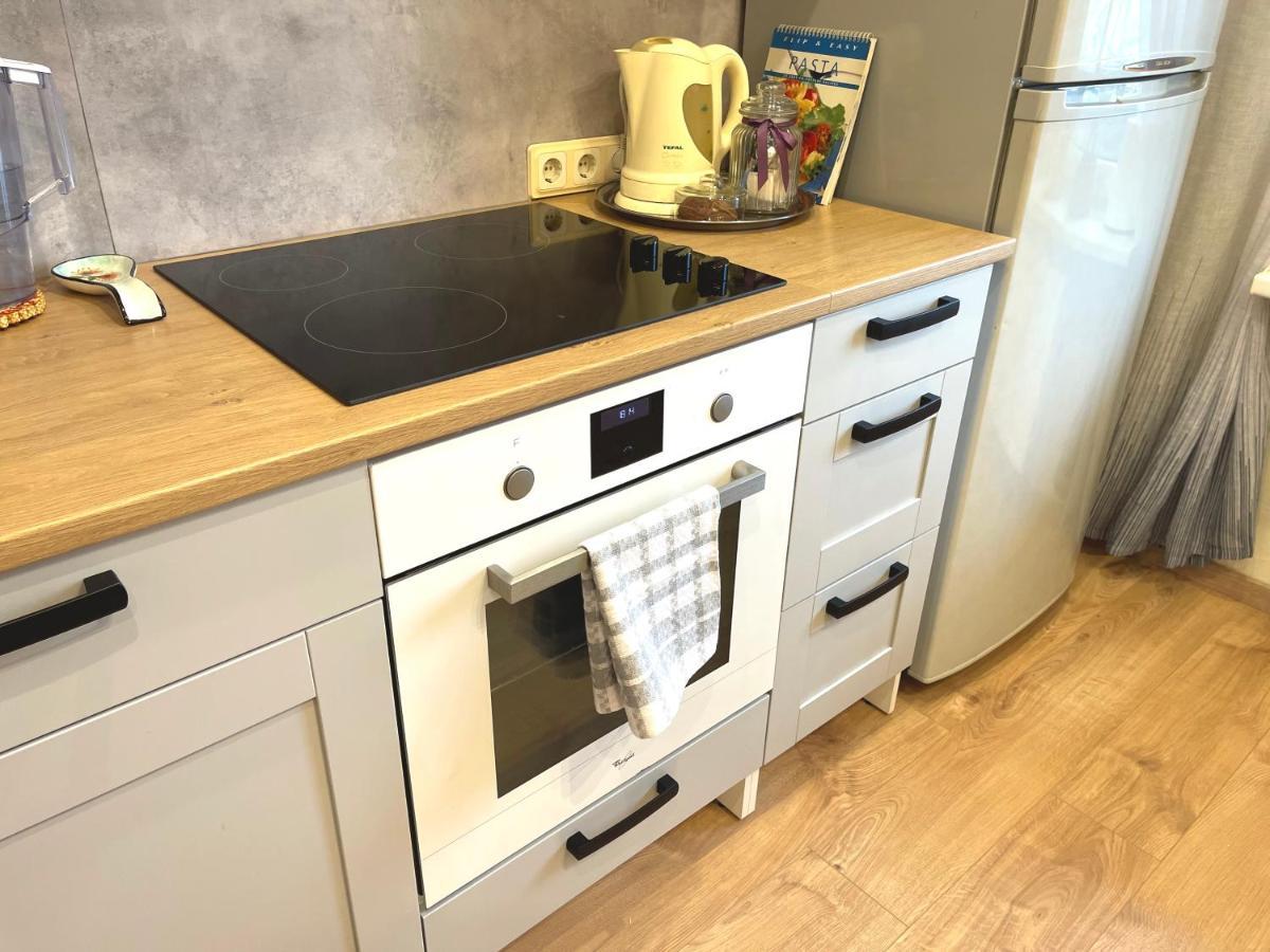 Cozy Home Apartment Lielvardes, Free Parking, Self Check-In Рига Екстериор снимка