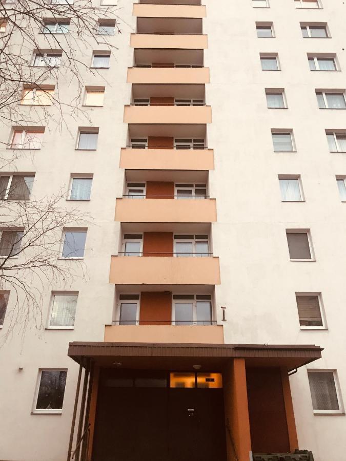 Cozy Home Apartment Lielvardes, Free Parking, Self Check-In Рига Екстериор снимка